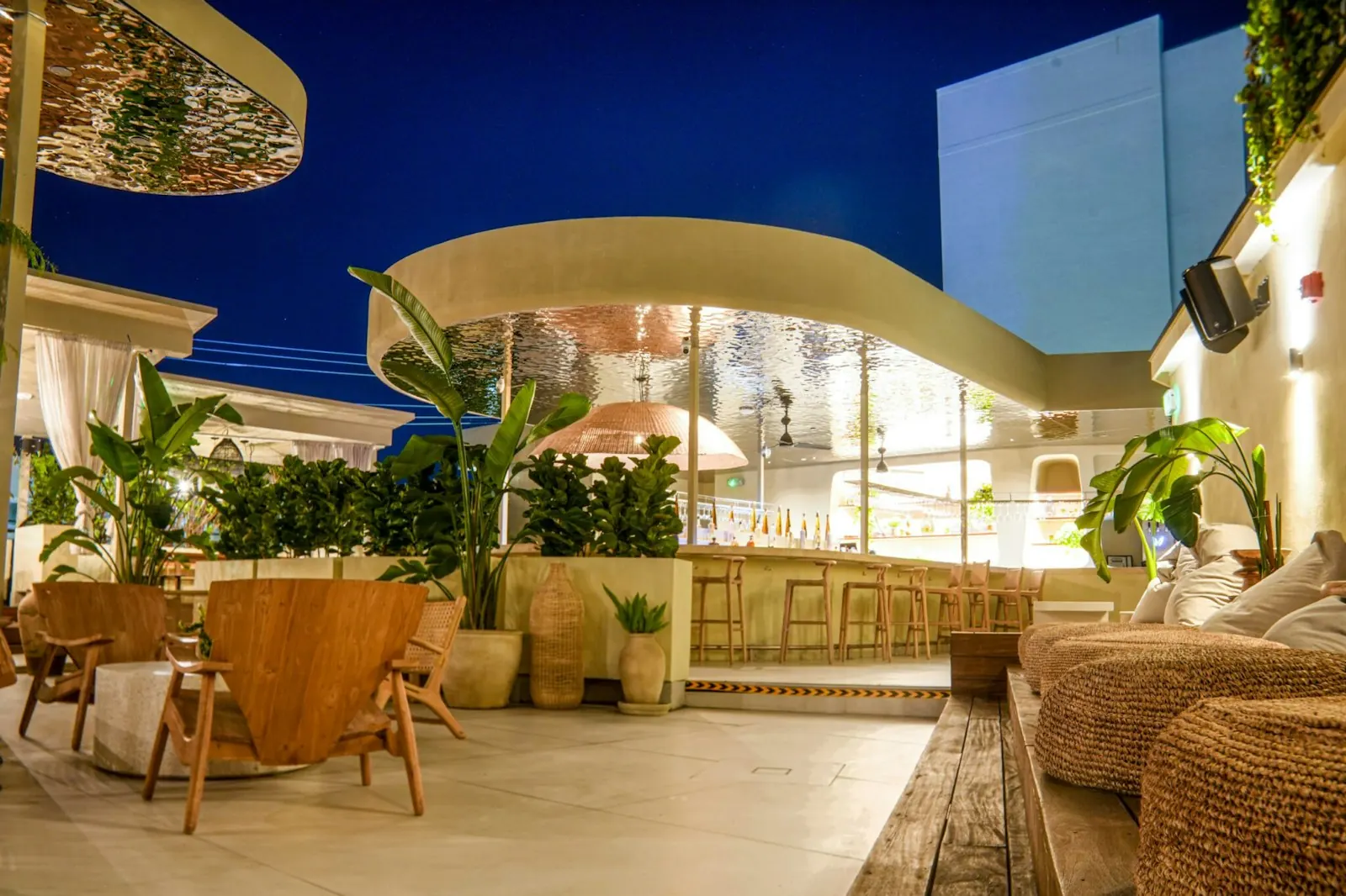 The open-air Bar & Lounge at Fabel Miami