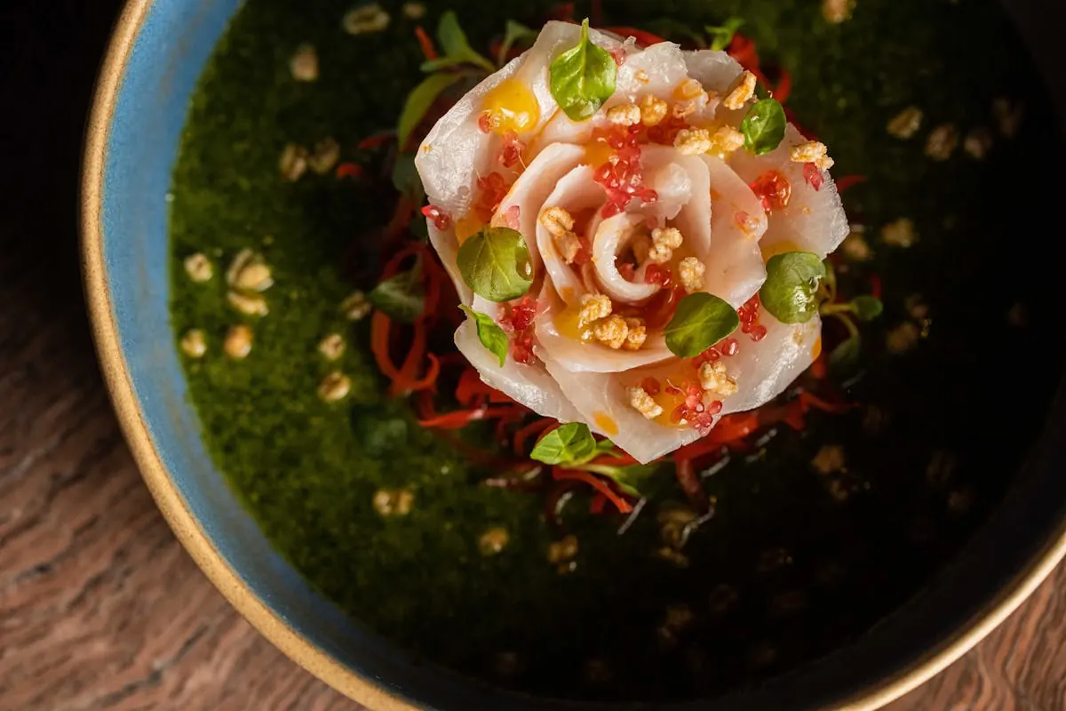 A crudo rosette